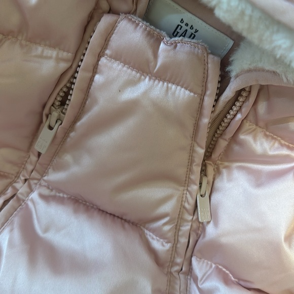 Baby gap snowsuit size 6-12 in baby pink color - Picture 4 of 5